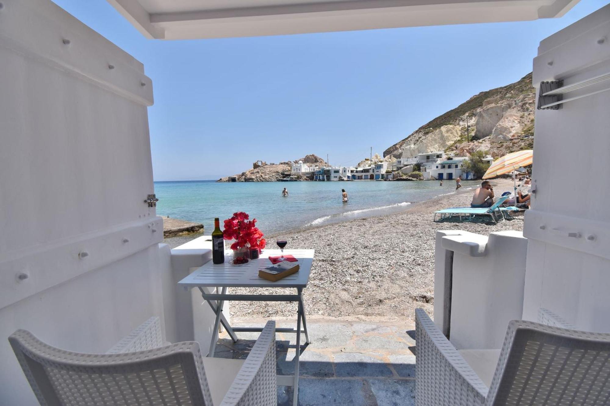 Blue Mare Apartments On The Beach Firopotamos Pokój zdjęcie