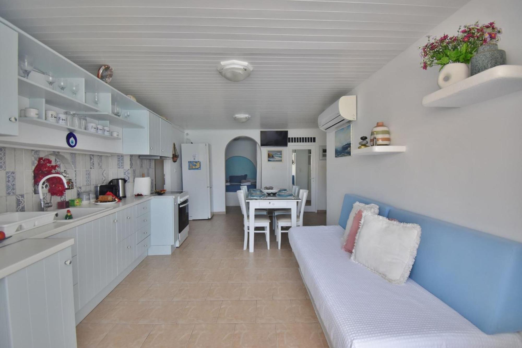 Blue Mare Apartments On The Beach Firopotamos Pokój zdjęcie