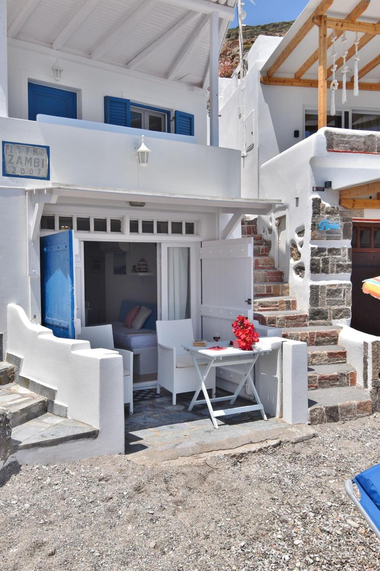 Blue Mare Apartments On The Beach Firopotamos Pokój zdjęcie