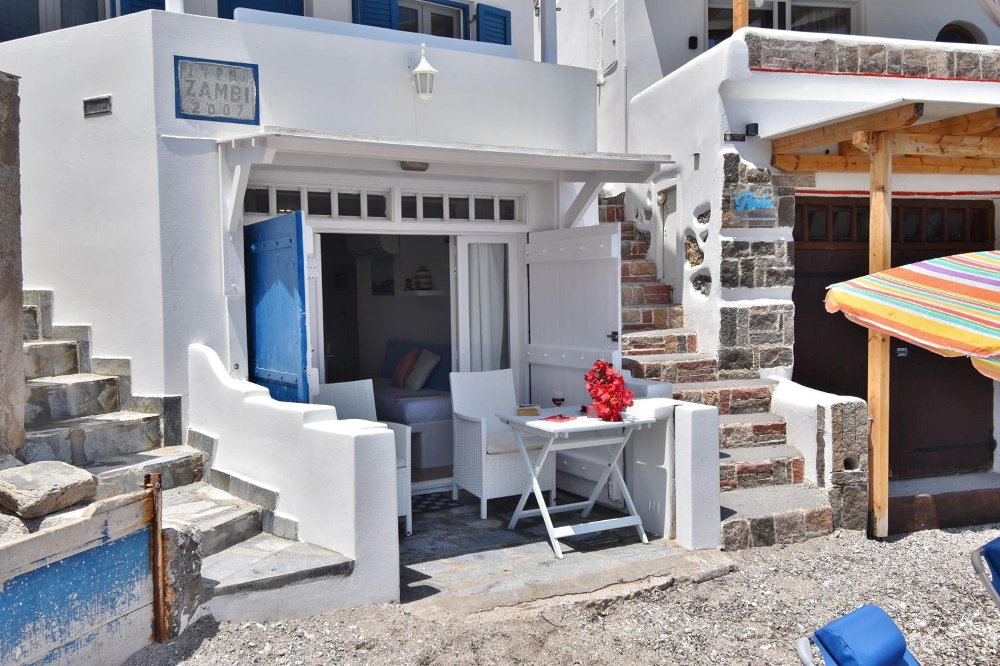 Blue Mare Apartments On The Beach Firopotamos Pokój zdjęcie