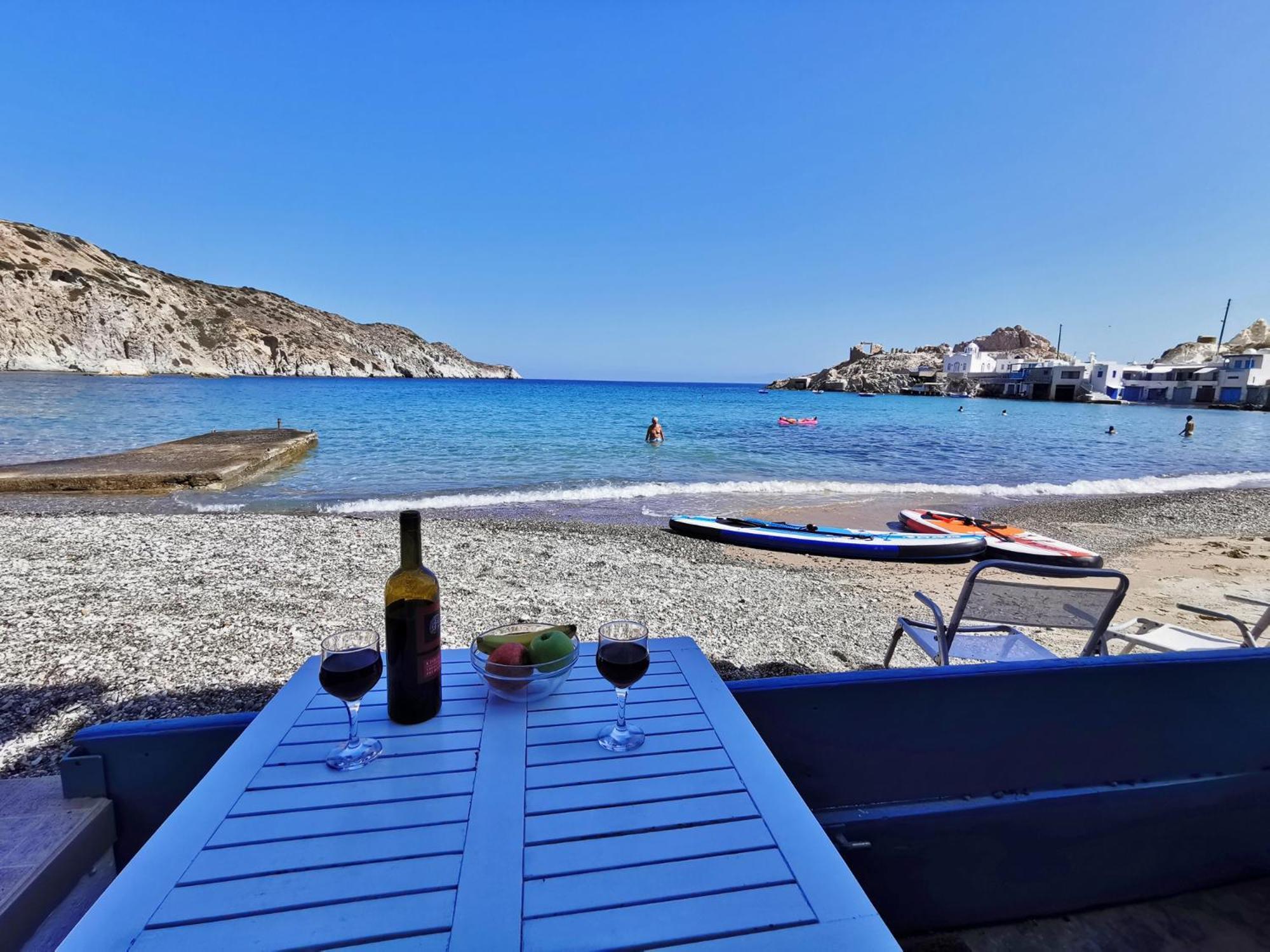 Blue Mare Apartments On The Beach Firopotamos Pokój zdjęcie